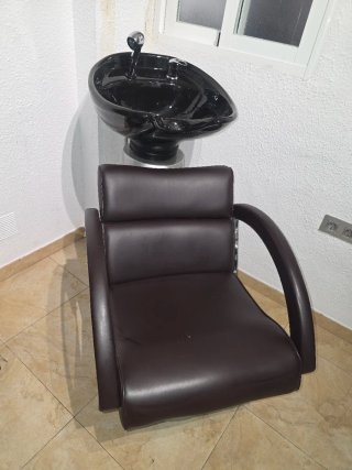 Mobiliario de peluquería completa