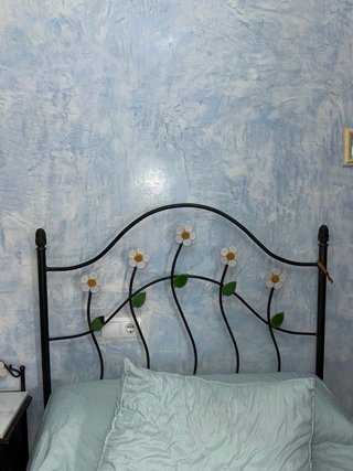 Cómoda de madera con 5 cajones