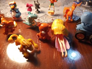 Lote figuras PVC y plástico incompleto desconocido