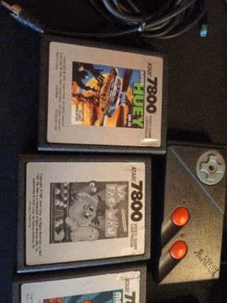 Consola Atari 7800 + 4 juegos