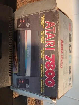 Consola Atari 7800 + 4 juegos