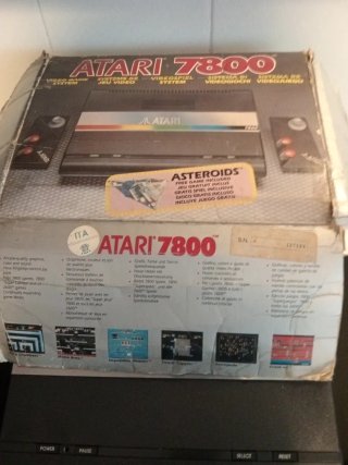 Consola Atari 7800 + 4 juegos