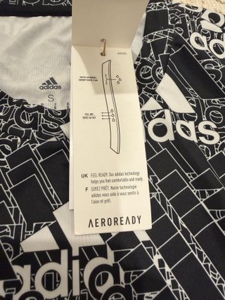 Conjunto Adidas Talla 13-14 y S- Falda y Camiseta