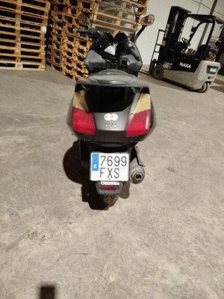 Maxi Scooter Azul y Plata