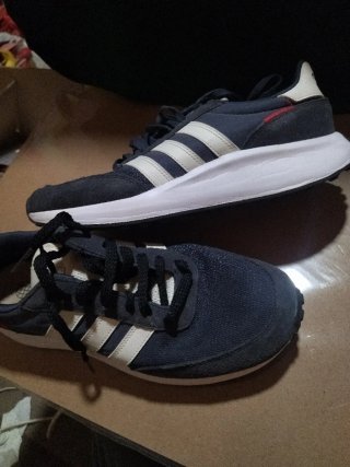 Zapatillas Adidas Azul y Blanco. Cómo nuevas.