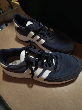 Zapatillas Adidas Azul y Blanco. Cómo nuevas.