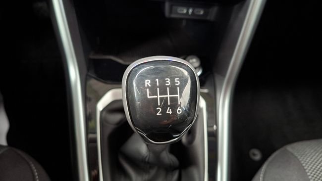 Volkswagen T-Roc Life 2.0 TDI 2024, foto 22