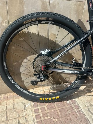 Bicicleta Cube LTD