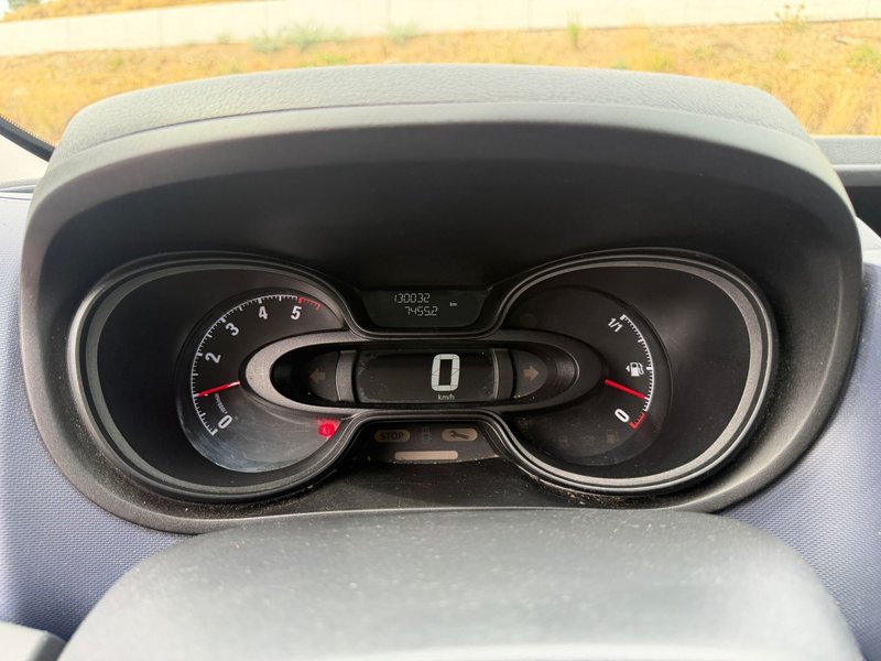 Opel Vivaro 2017, foto 10