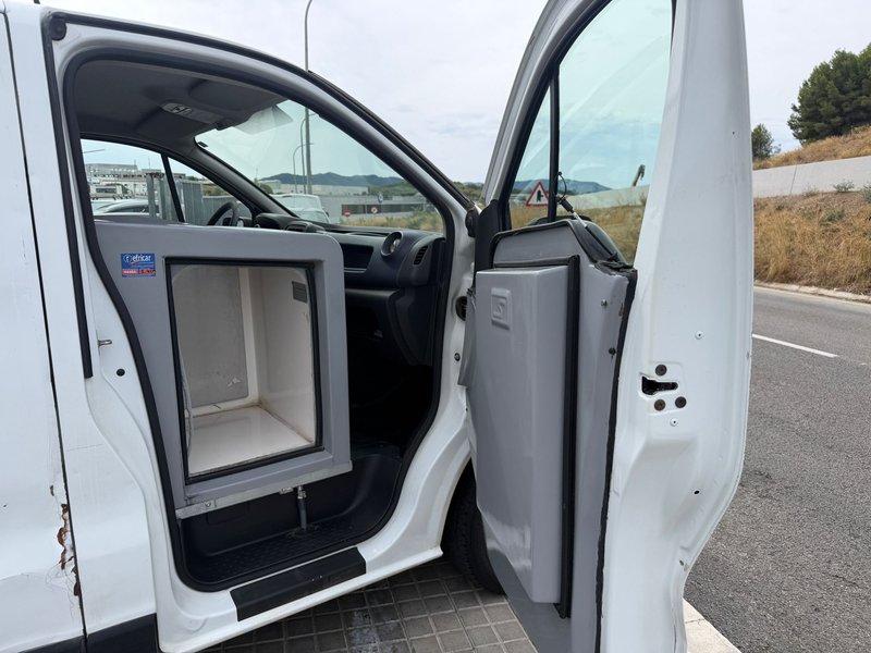 Opel Vivaro 2017, foto 15