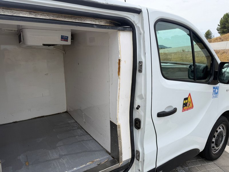 Opel Vivaro 2017, foto 16
