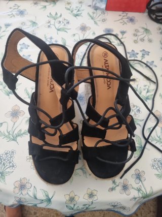 Sandalias cuña negras