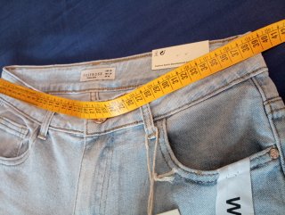 Pantalón vaquero ancho estrellas plateadas T40