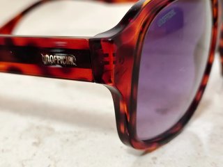 Óculos de Sol para Mulher marca Unofficial (Novo)