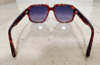 Óculos de Sol para Mulher marca Unofficial (Novo)
