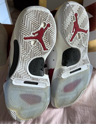 Zapatillas Nike Jordan Talla 42.5 puestas 2 veces