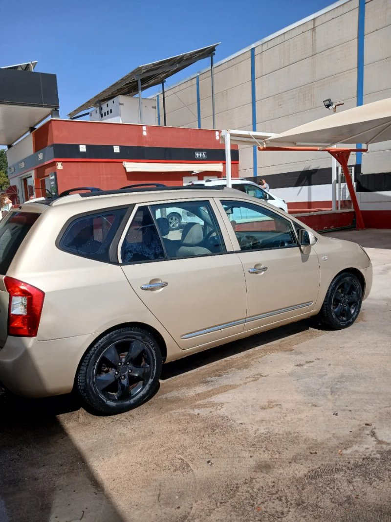 KIA Carens 2007 numero de telefono: 670369354 - foto 1