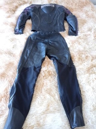 Traje de moto de piel Rhox. Talla M