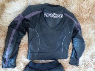 Traje de moto de piel Rhox. Talla M