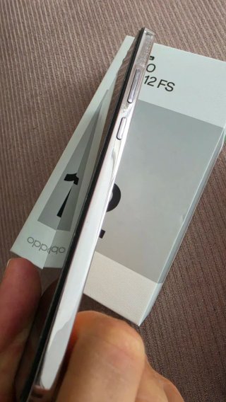 Oppo Reno12 FS sólo 1 mes de uso