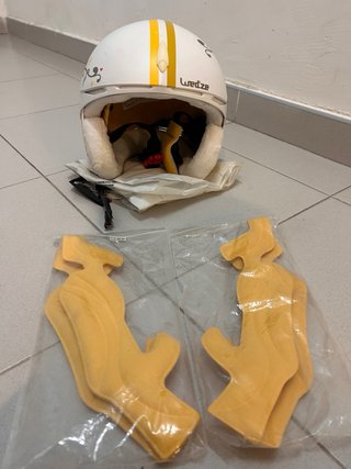 Casco infantil Decathlon nuevo