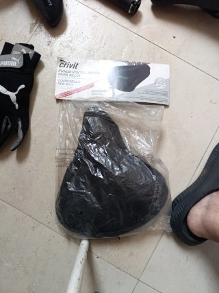Accesorios Bici: Cascos, Sillines desde 3€