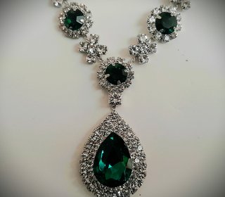 Conjunto collar y pendientes fiesta verde
