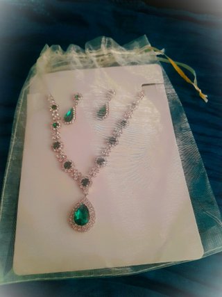 Conjunto collar y pendientes fiesta verde