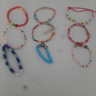 Lote 18 pulseras infantiles + 1 llavero Stich