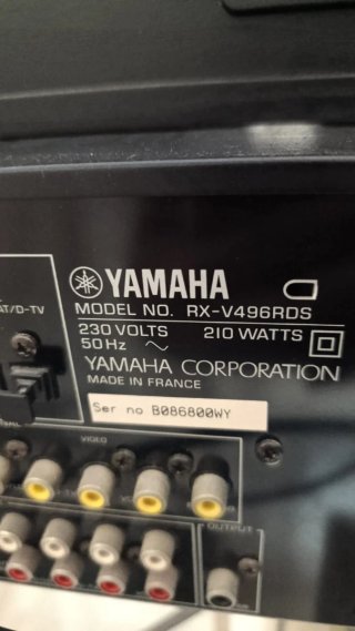 Home Cinema Yamaha Negro madera.