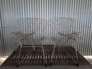 Sillas Bertoli estilo metal plateado