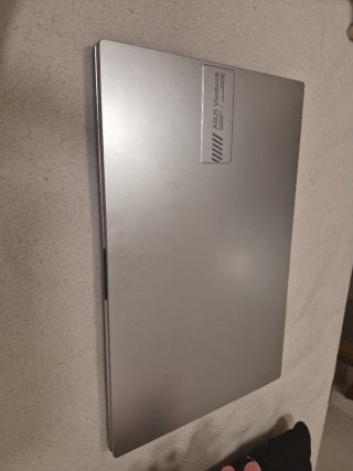 Portátil ASUS Vivobook Gris/Plata