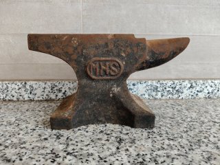 Yunque antiguo MHS