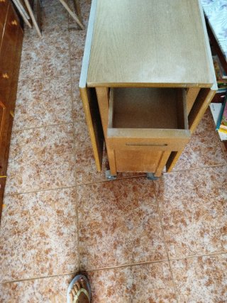 Mesa plegable y sillas