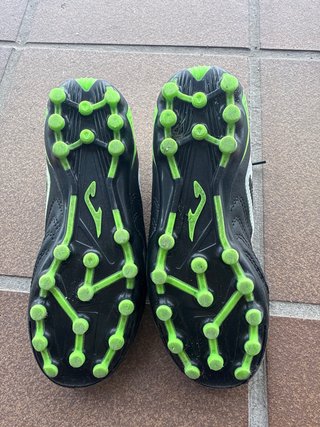 Botas de fútbol Joma Toledo Negras y Verdes N 32