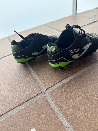 Botas de fútbol Joma Toledo Negras y Verdes N 32