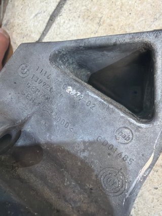 Soporte alternador y compresor BMW N47