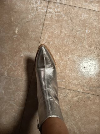 Botines de piel plateado