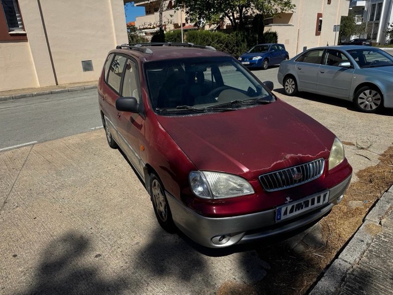 KIA Carens 2000 - foto 1