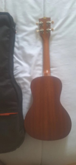 Ukelele Makala nuevo, con funda y recibo!