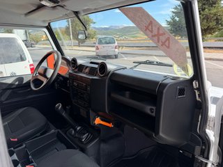 Land Rover Defender 2014