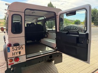 Land Rover Defender 2014