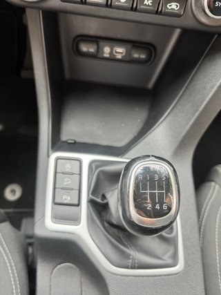 KIA Sportage DRIVE CON 34 mil KM !! ETIQUETA C !!