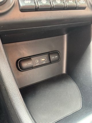 KIA Sportage DRIVE CON 34 mil KM !! ETIQUETA C !!