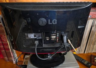 TV LG Flatron M227WDP 21 pulgadas