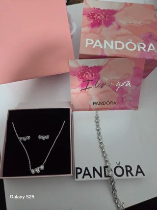 Conjunto Pandora Corazones