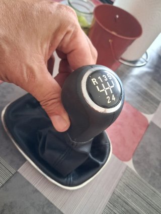 Pomo Opel Corsa D 5 Velocidades