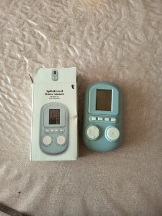 Consola de juegos portátil verde