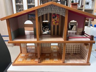 Casa de muñecas de madera para niños