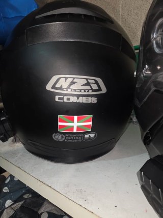 Cascos de moto negros